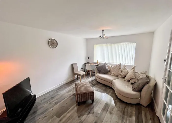 The Quiet Sanctuary - 4 Bedroom